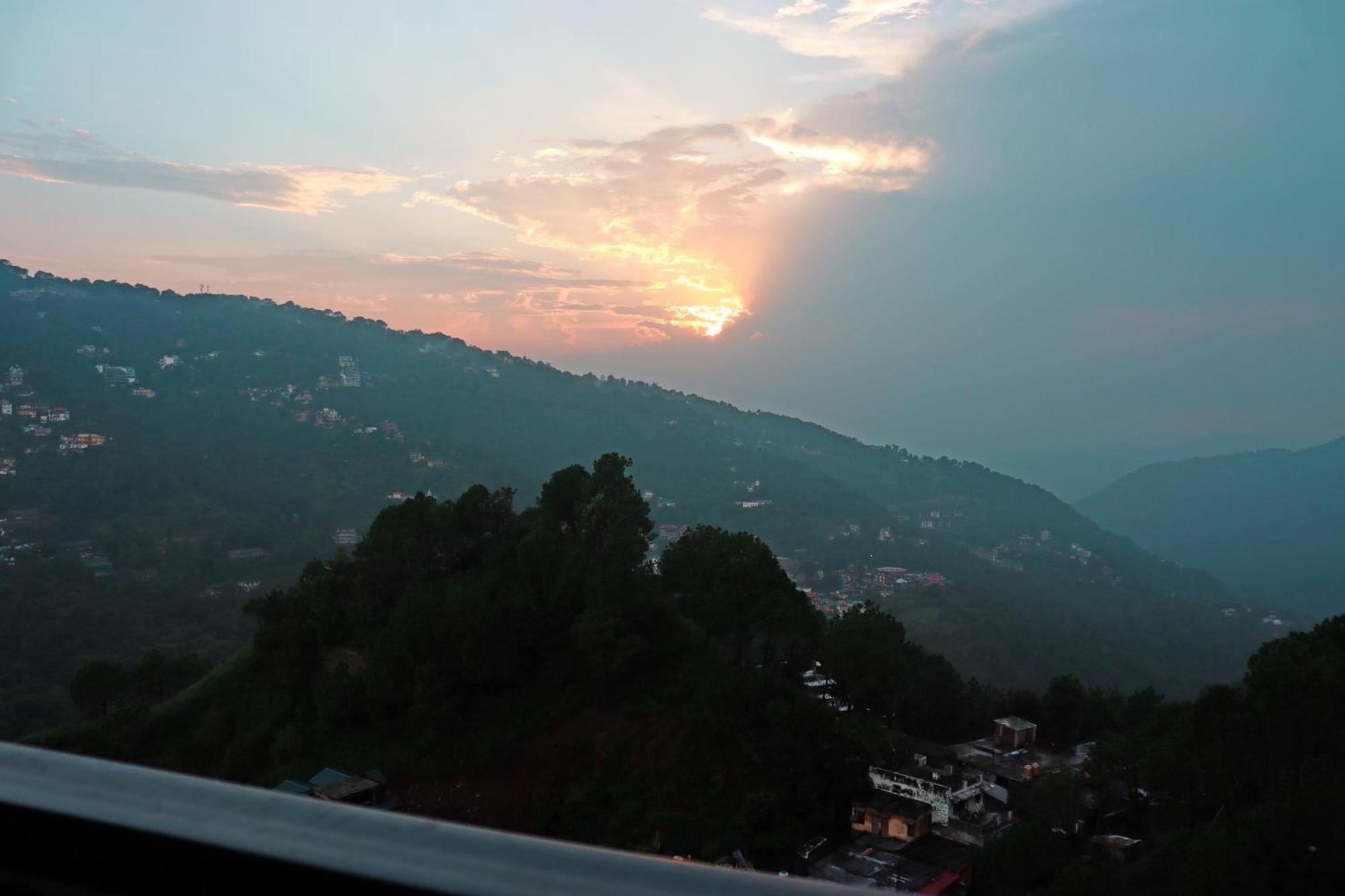 Rosetum Kasauli Hotel Exterior photo